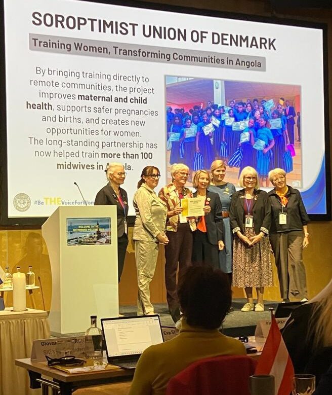 Fra venstre: Mette Tobiassen, SI Odder, guvernørsuppleant, Zara Janibekyan, Assistant Programme Director (Armenien) Hanne Duffy, SI Ringsted, guvernør Inge Scholte, Programme Director (Belgien) Ina Dorfman, SI Horsens, nyvalgt forkvinde for CBLC Annie Mortensen, SI Holbæk, guvernør Maj-Britt Scholz Andersen, SI Ribe, guvernørsuppleant.