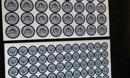 Labels med gammelt logo